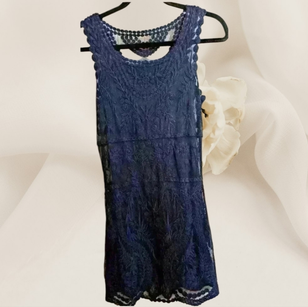 Express Navy Blue Lace Overlay Sleeveless Shift Dress Size XS